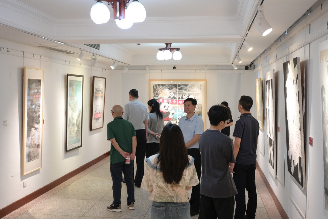 川渝禁毒主题优秀美术作品展在区美术馆展出