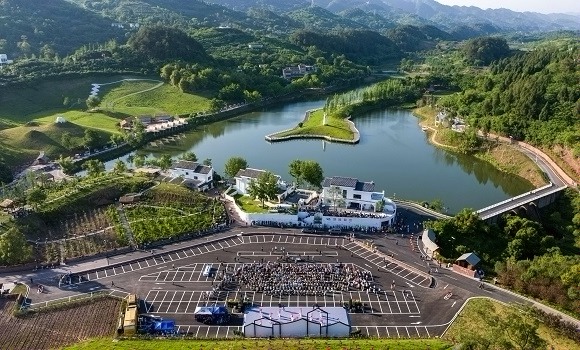 赏文艺表演 逛文化大集 全国“文艺赋美乡村”交流活动走进北碚