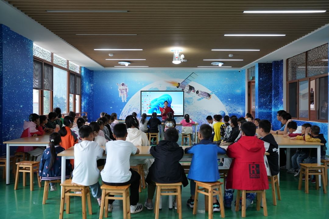 区民政局开展“碚遂童行 筑梦成长”沉浸式研学活动 助力青少年儿童身心全面发展