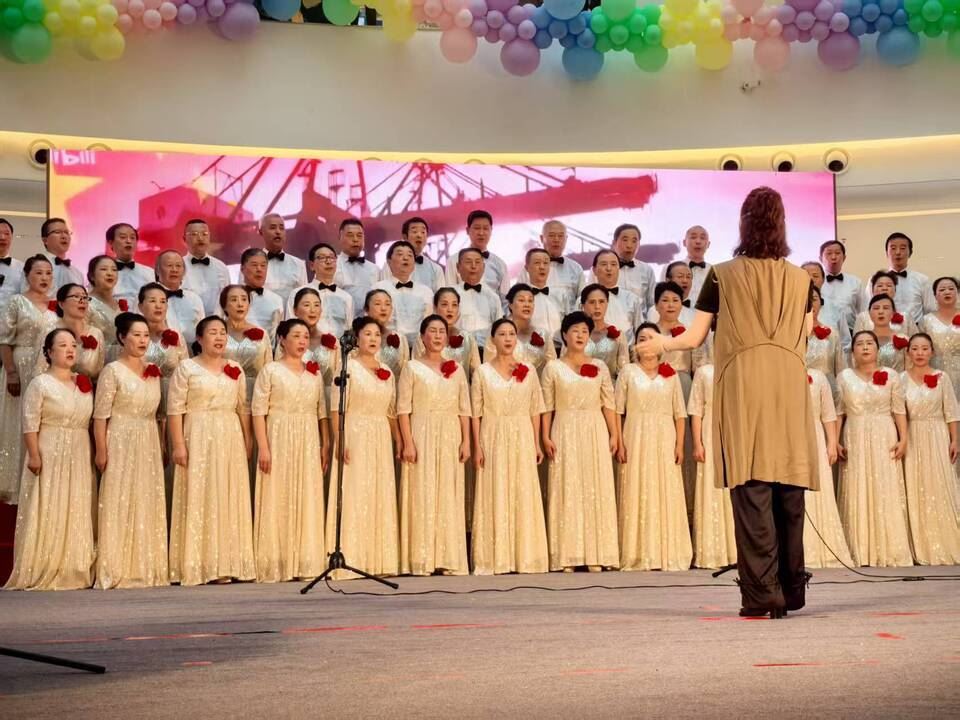 北碚区老年大学志愿者艺术团举办“山河颂”精品节目展演