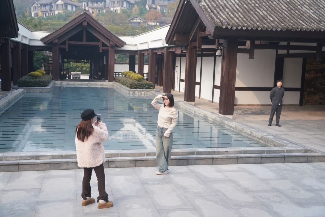网络达人采风解锁温泉文旅新体验