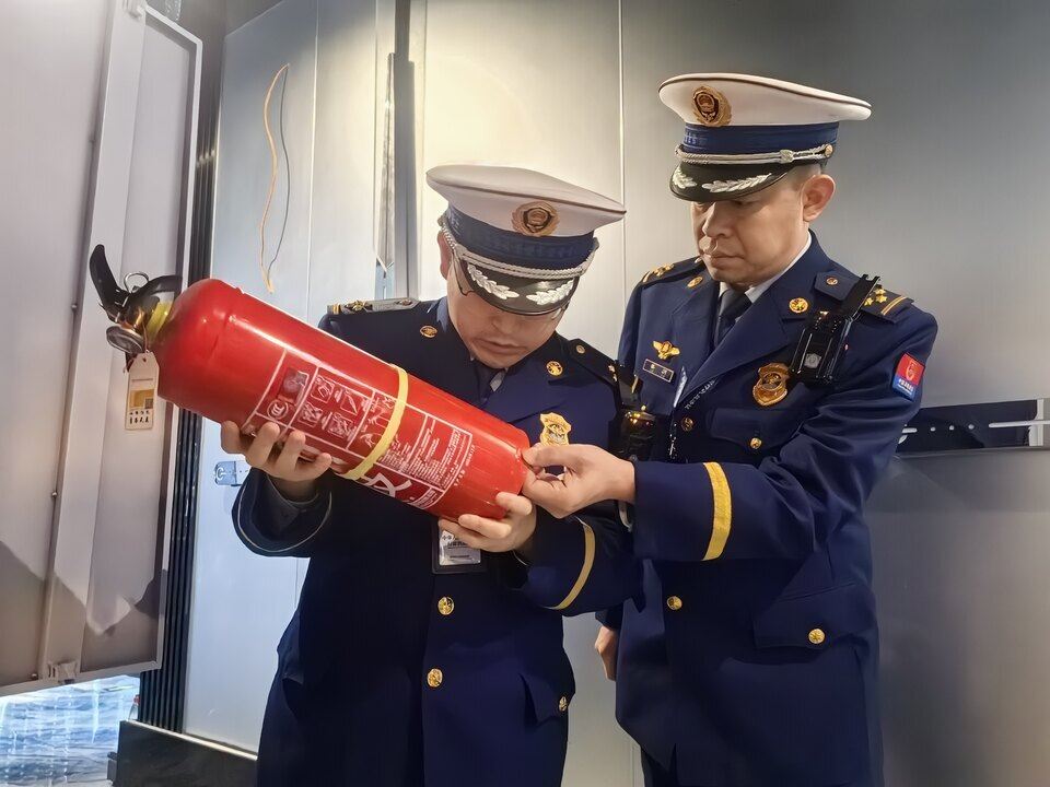 我区开展“蓝盾1号”消防安全集中夜查行动