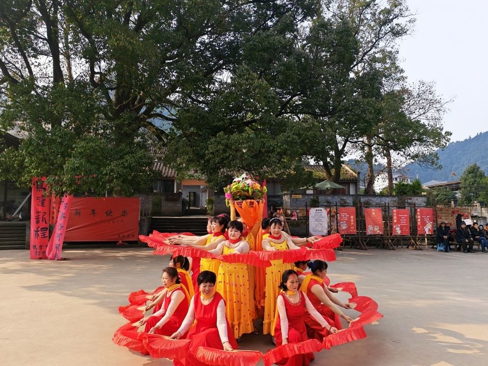 歇马街道虎头村：非遗焕彩迎新春 万家同乐庆团圆