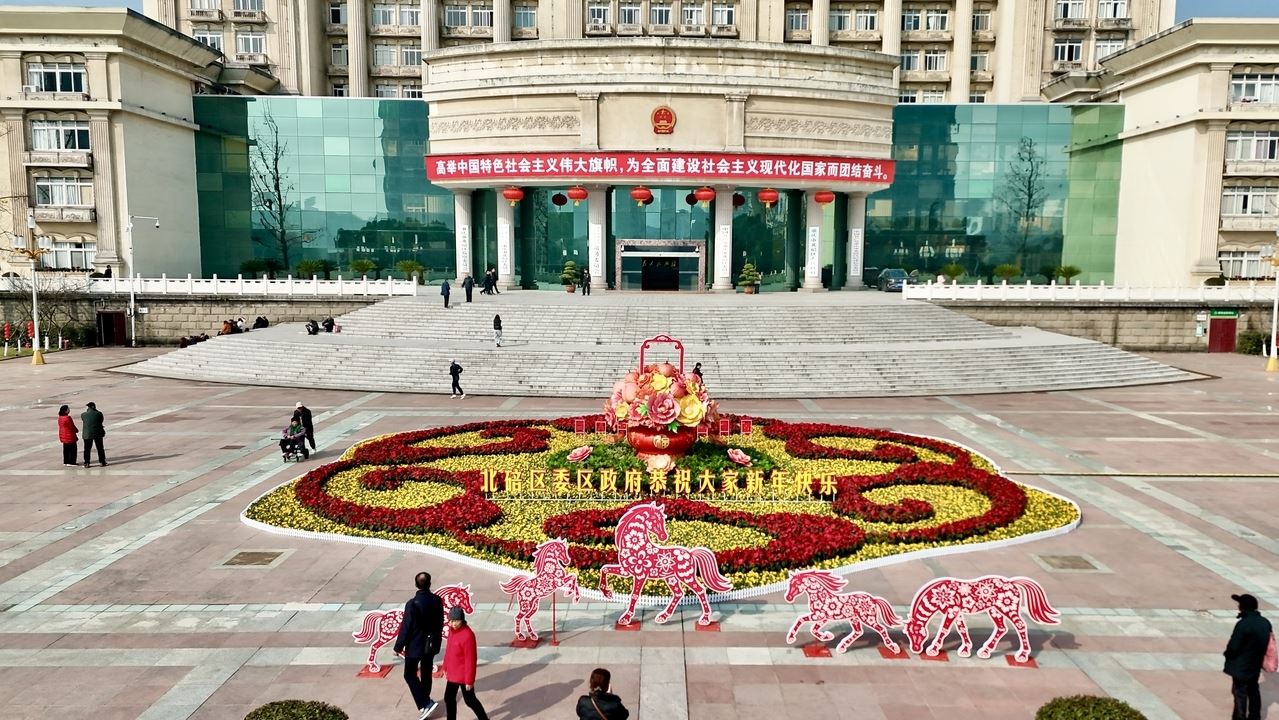 北碚区2026年迎春灯饰安装工作全面启动