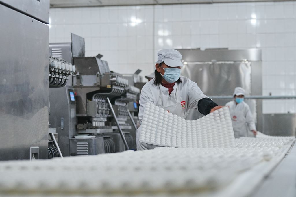 北碚：新春将至 食品企业生产忙