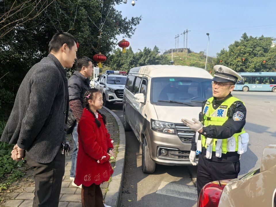 区交通管理支队：强化春运交通执法 筑牢安全防线