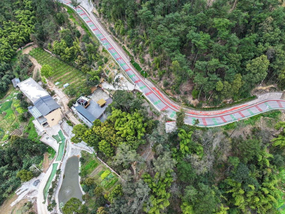 缙云山环线关键路段投用半年 棋盘路、大新路便民惠民获市民点赞