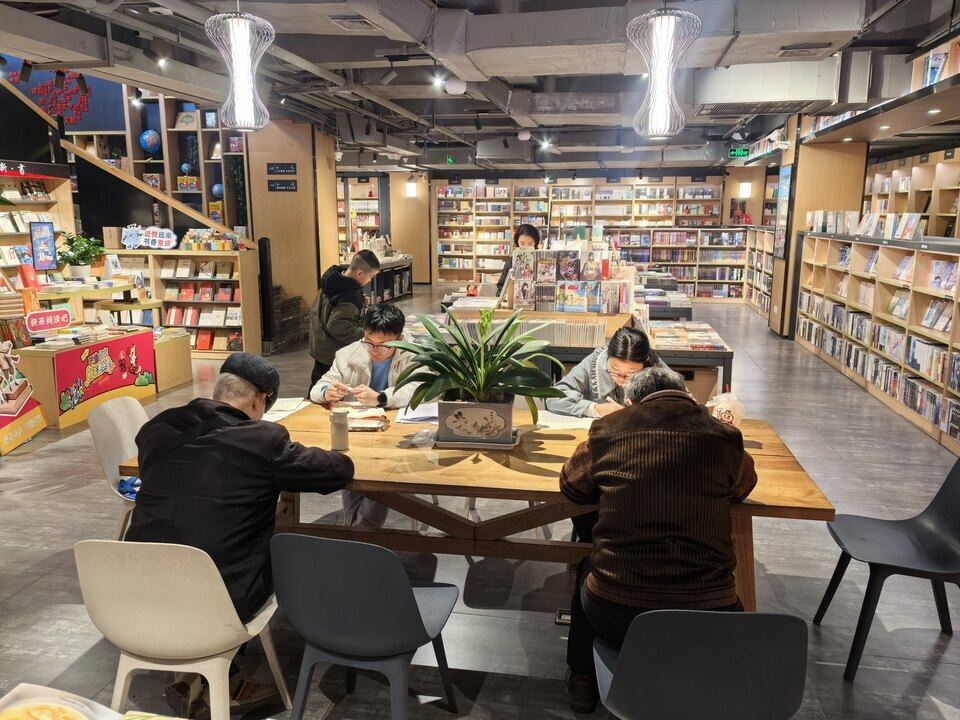 阅读不打烊 书香过佳节